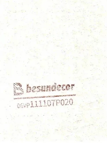 Pure White & Off-White variant 39